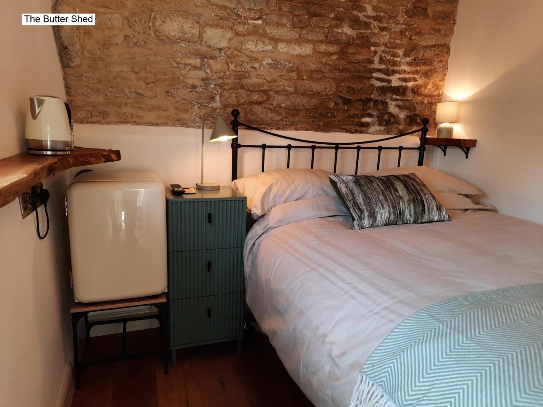 Cotswold Cottage Bed & Breakfast Luckington Buitenkant foto